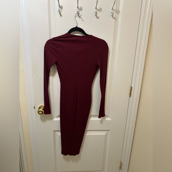 Burgundy longsleeve deep v midi dress size small - Picture 2 of 2